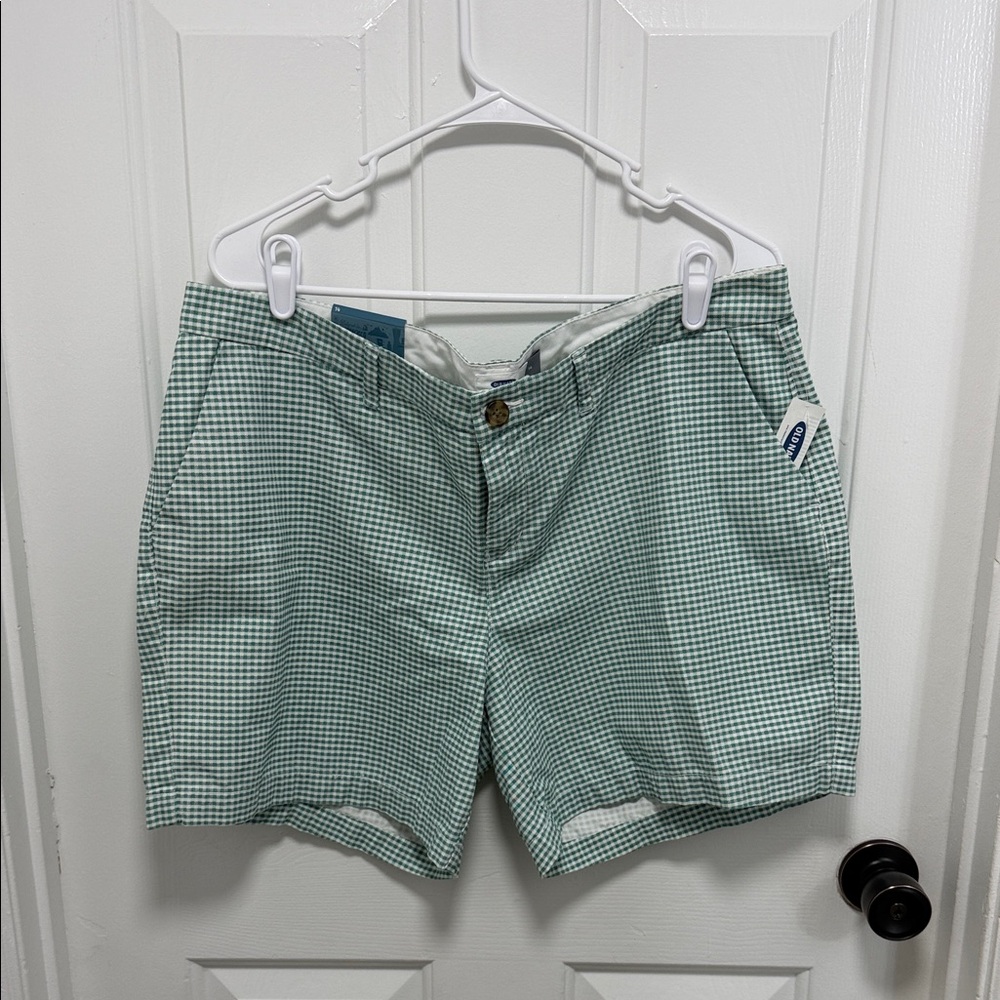 Old Navy Green Gingham Flat-Front Men's Shorts